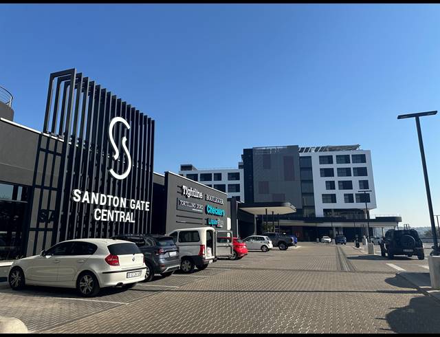 1,387M² OFFICE TO LET IN GLENADRIENNE